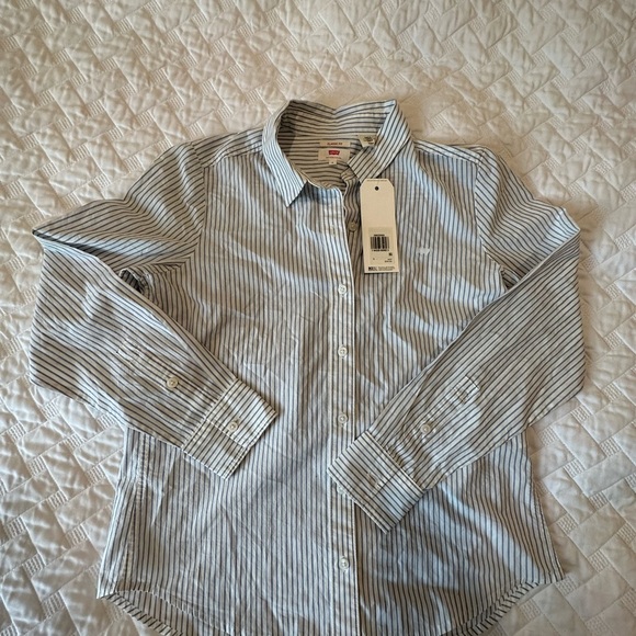 Levi’s Classic Fit NWT Striped Button-Up Shirt - Picture 5 of 7